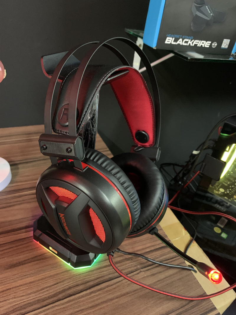 Headset Gamer Redragon Minos, 7.1 Virtual, Driver 50mm, USB, Preto e Vermelho - H210